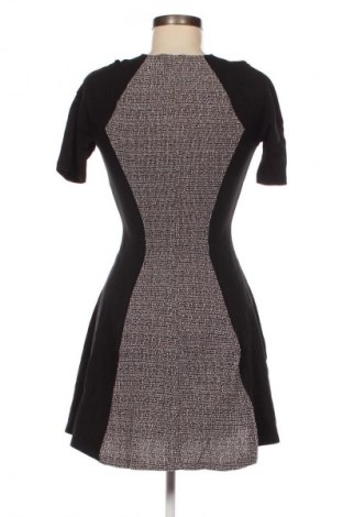 Kleid River Island, Größe XS, Farbe Mehrfarbig, Preis 13,99 €