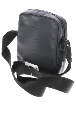 Чанта Tommy Hilfiger, Цвят Син, Цена 137,99 лв.