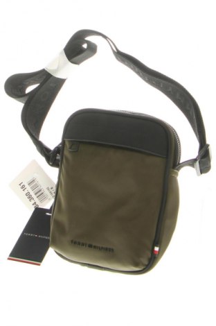 Чанта Tommy Hilfiger, Цвят Зелен, Цена 119,99 лв.