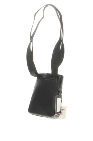 Чанта Tommy Hilfiger, Цвят Син, Цена 137,99 лв.