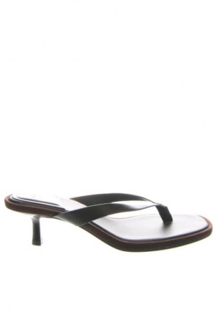 Papuci Bershka, Mărime 39, Culoare Maro, Preț 107,99 Lei