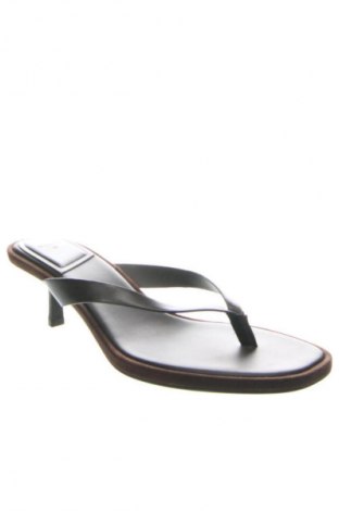 Papuci Bershka, Mărime 39, Culoare Maro, Preț 107,99 Lei