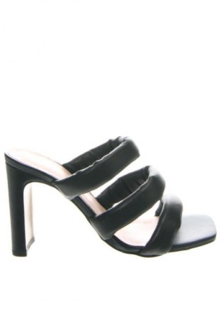 Papuci L37, Mărime 36, Culoare Negru, Preț 519,99 Lei