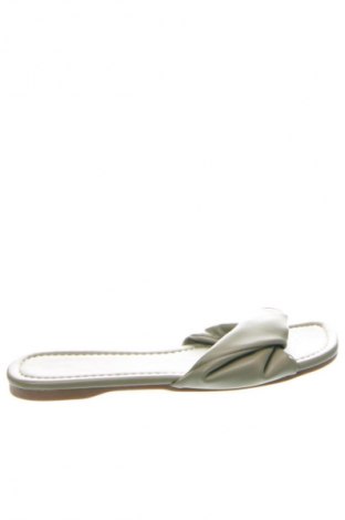 Papuci Musk, Mărime 40, Culoare Verde, Preț 212,99 Lei