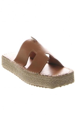 Pantofle RunnerBoss, Velikost 39, Barva Hnědá, Cena  689,00 Kč