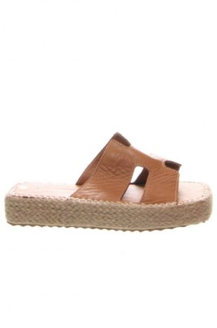 Pantofle RunnerBoss, Velikost 37, Barva Hnědá, Cena  759,00 Kč