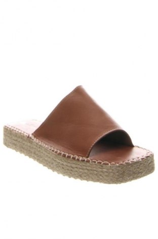 Pantofle RunnerBoss, Velikost 39, Barva Hnědá, Cena  759,00 Kč