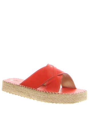 Pantofle RunnerBoss, Velikost 38, Barva Červená, Cena  939,00 Kč