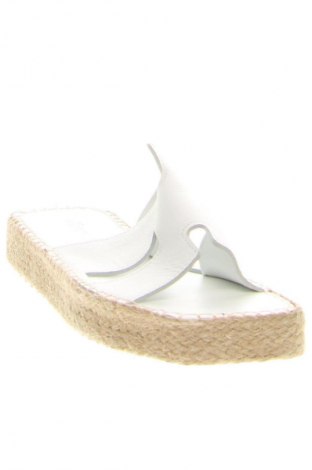 Pantofle RunnerBoss, Velikost 40, Barva Bílá, Cena  1 429,00 Kč