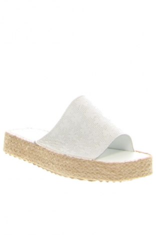 Pantofle RunnerBoss, Velikost 37, Barva Bílá, Cena  1 149,00 Kč