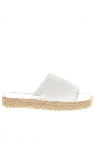 Pantofle RunnerBoss, Velikost 40, Barva Bílá, Cena  1 149,00 Kč