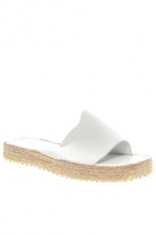 Pantofle RunnerBoss, Velikost 40, Barva Bílá, Cena  1 149,00 Kč