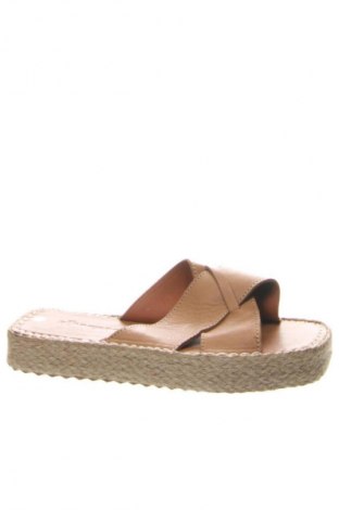 Pantofle RunnerBoss, Velikost 36, Barva Hnědá, Cena  1 149,00 Kč