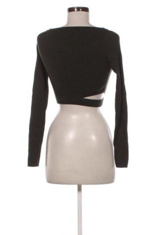 Damen Shirt Bershka, Größe M, Farbe Grün, Preis € 6,99