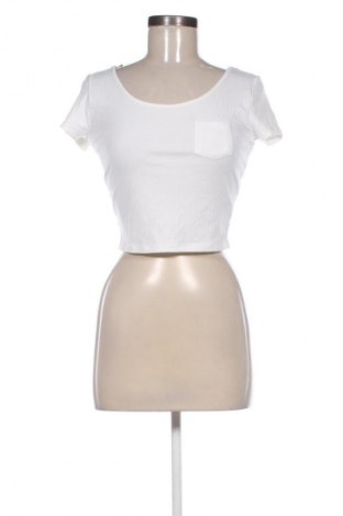 Дамска блуза Bershka, Размер M, Цвят Бял, Цена 15,99 лв.