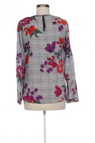 Дамска блуза Gerry Weber, Размер M, Цвят Многоцветен, Цена 19,99 лв.