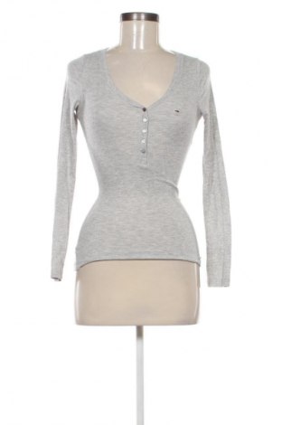 Bluzka damska Hilfiger Denim, Rozmiar S, Kolor Szary, Cena 188,51 zł