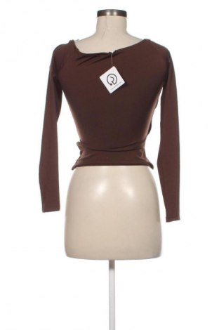 Дамска блуза Nelly, Размер XS, Цвят Кафяв, Цена 20,45 лв.