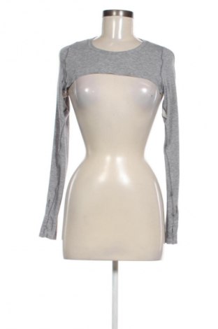 Дамска блуза Nike, Размер S, Цвят Сив, Цена 48,88 лв.