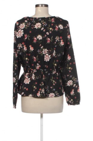 Γυναικεία μπλούζα Pieces, Μέγεθος L, Χρώμα Πολύχρωμο, Τιμή 6,99 €