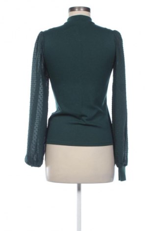 Дамска блуза Stradivarius, Размер S, Цвят Зелен, Цена 19,00 лв.