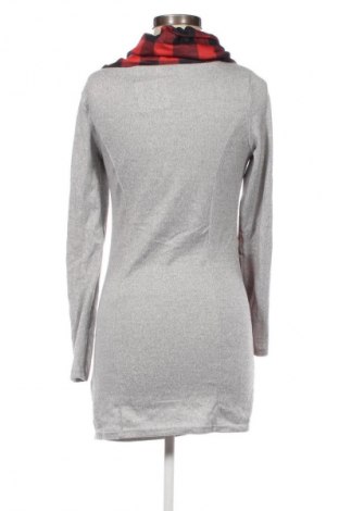 Дамска блуза Unbranded, Размер M, Цвят Сив, Цена 7,99 лв.