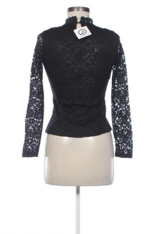 Дамска блуза Unbranded, Размер S, Цвят Черен, Цена 19,00 лв.