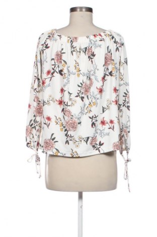 Дамска блуза Unbranded, Размер M, Цвят Многоцветен, Цена 19,00 лв.