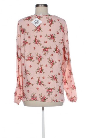 Дамска блуза Unbranded, Размер M, Цвят Многоцветен, Цена 19,00 лв.