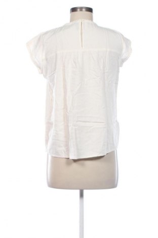 Damen Shirt Vero Moda, Größe XS, Farbe Ecru, Preis 8,99 €