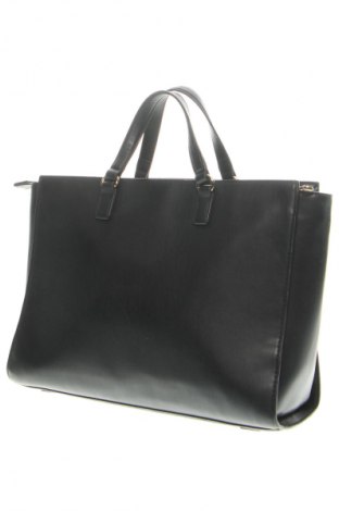 Дамска чанта Tommy Hilfiger, Цвят Черен, Цена 159,99 лв.