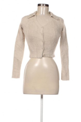 Damen Strickjacke Bershka, Größe M, Farbe Beige, Preis 11,99 €