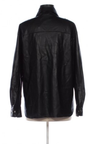 Дамска риза Pull&Bear, Размер S, Цвят Черен, Цена 25,00 лв.