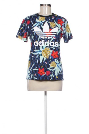 Дамска тениска Adidas Originals, Размер XXS, Цвят Многоцветен, Цена 51,30 лв.