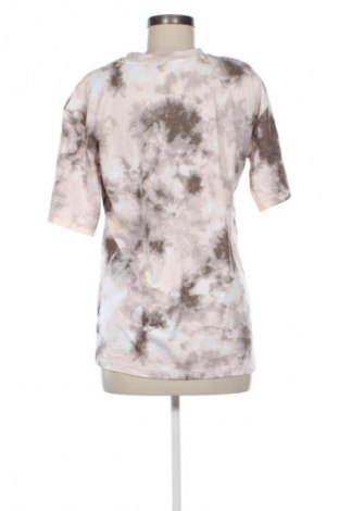 Damski T-shirt Calvin Klein Jeans, Rozmiar XXL, Kolor Kolorowy, Cena 96,99 zł