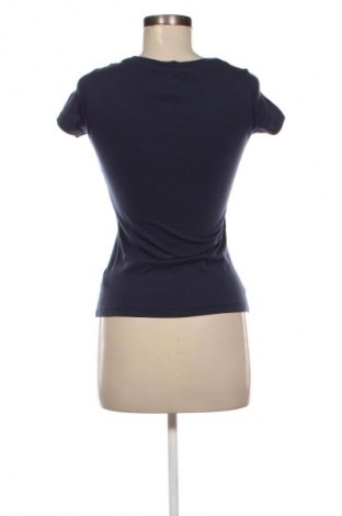 Дамска тениска Emporio Armani, Размер XS, Цвят Син, Цена 55,10 лв.