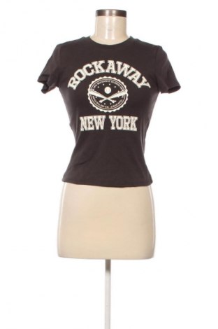 Γυναικείο t-shirt H&M Divided, Μέγεθος S, Χρώμα Μαύρο, Τιμή 9,00 €