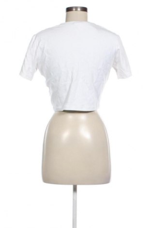 Női póló Nike, Méret L, Szín Ekrü
, Ár 5 474 Ft