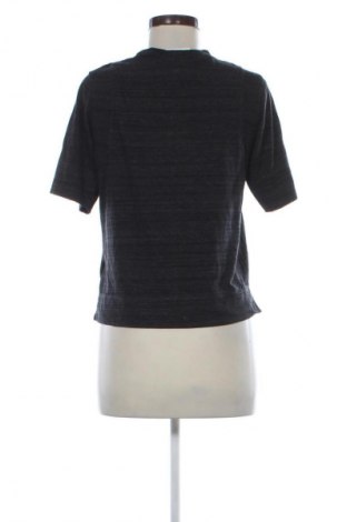 Damen T-Shirt Nike, Größe XS, Farbe Grau, Preis € 19,99