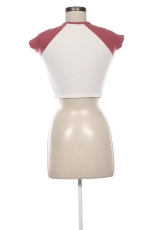 Дамска тениска Pull&Bear, Размер XS, Цвят Многоцветен, Цена 17,00 лв.