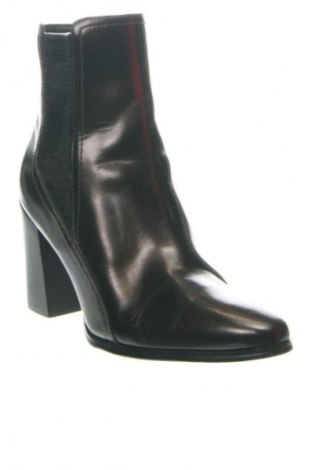 Botine de damă Caprice, Mărime 38, Culoare Maro, Preț 257,99 Lei