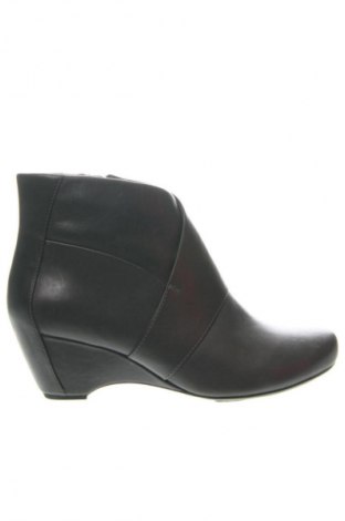 Botine de damă Clarks, Mărime 40, Culoare Gri, Preț 529,99 Lei