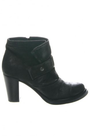 Damskie botki King, Rozmiar 37, Kolor Czarny, Cena 366,14 zł