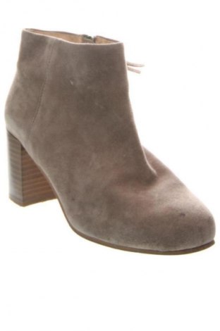 Botine de damă Kiomi, Mărime 38, Culoare Bej, Preț 279,99 Lei