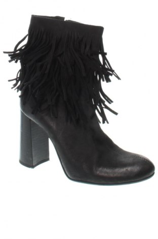 Dámské boty  Ovye, Velikost 38, Barva Černá, Cena  2 649,00 Kč