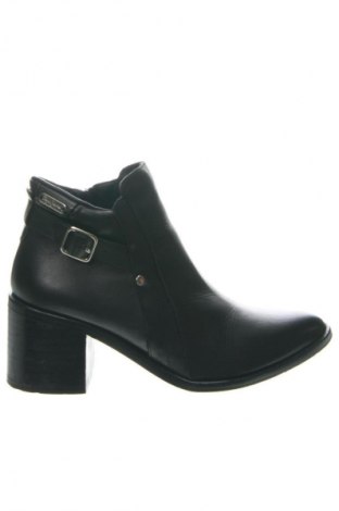 Dámské boty  Pepe Jeans, Velikost 37, Barva Černá, Cena  2 129,00 Kč