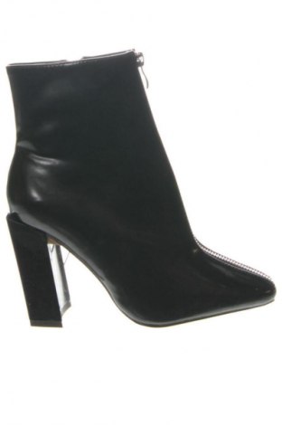 Botine de damă Reserved, Mărime 37, Culoare Roșu, Preț 143,99 Lei