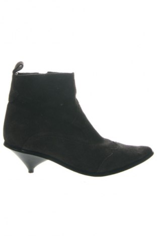 Botine de damă Reserved, Mărime 38, Culoare Maro, Preț 173,99 Lei