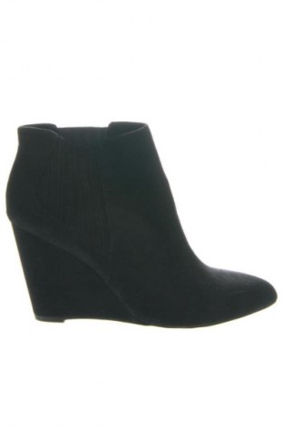 Dámské boty  Stradivarius, Velikost 37, Barva Černá, Cena  519,00 Kč