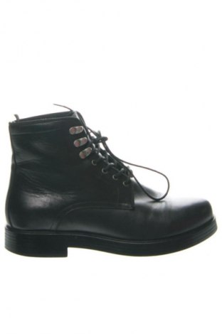 Botine de damă Ten Points, Mărime 37, Culoare Negru, Preț 278,99 Lei